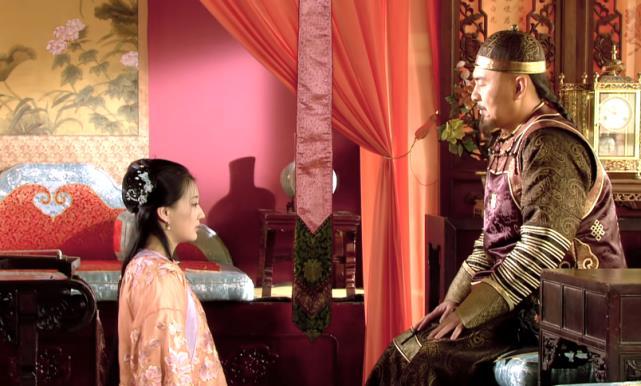 皇上听到苏培盛的这句话,立刻给玉娆和慎贝勒赐了婚,并且重重地赏赐了