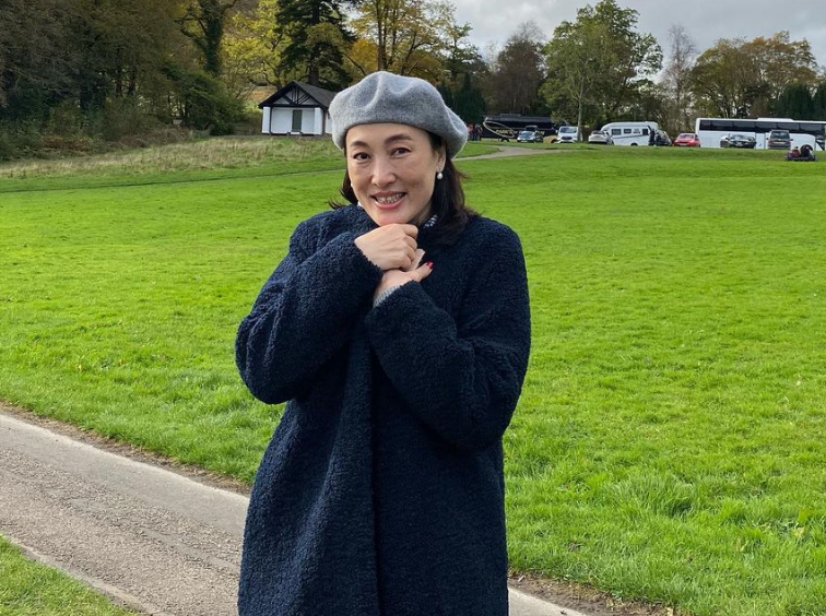 白玉川塔琳托娅息影21年罕露面50岁气质仍出众已离婚多年