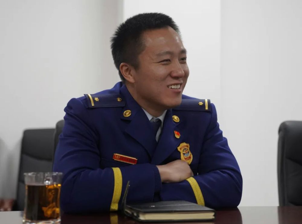 新乡市红旗区消防救援大队大队长   闫志刚河南广播电视台卫星频道监