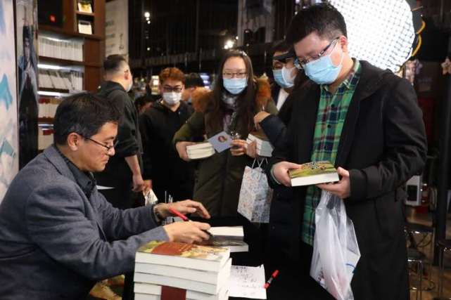 武侠玄幻小说 凿空记 借张骞之眼 展开一场西域大探险 张骞 网元圣唐 玄幻小说 凿空记 西域 王晴川