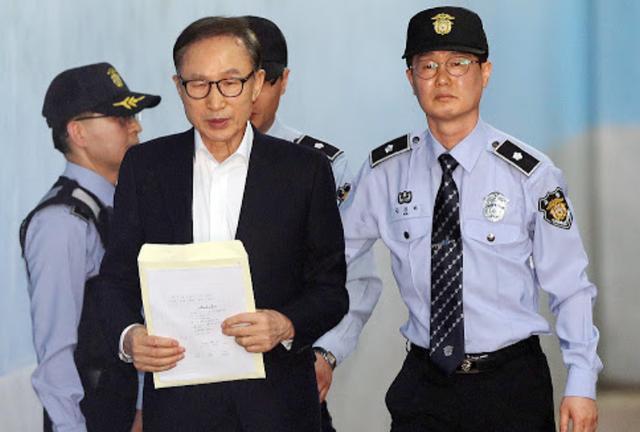 朴槿惠迎来出狱机会所在监狱出现疫情挺朴党或施压文在寅放人