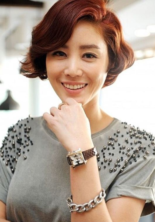 金叹妈妈金成铃逆龄生长承认维持美貌要靠花钱出演综艺帅气爆发