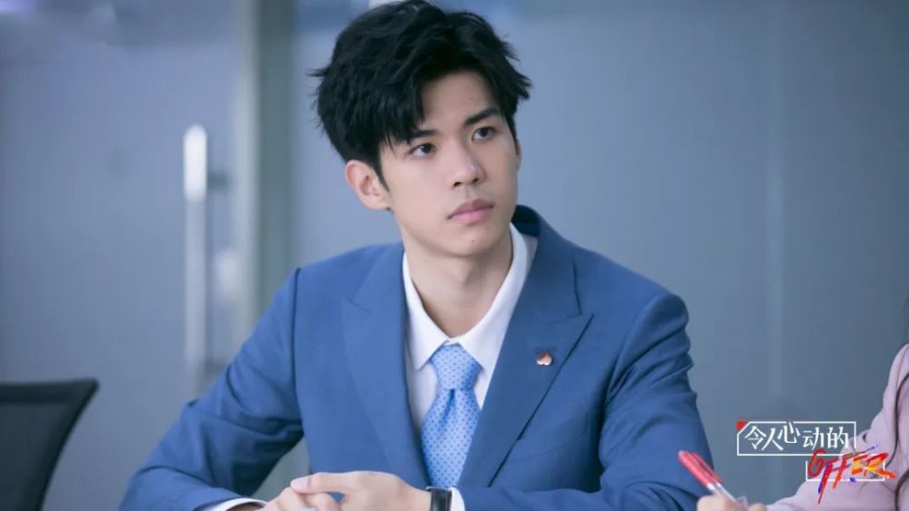 令人尴尬的清华法硕何旻哲可能就是同事眼中的你