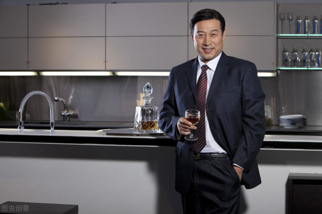 对成功人士来说,钱几辈子都花不完,为何他们比我们还要拼?