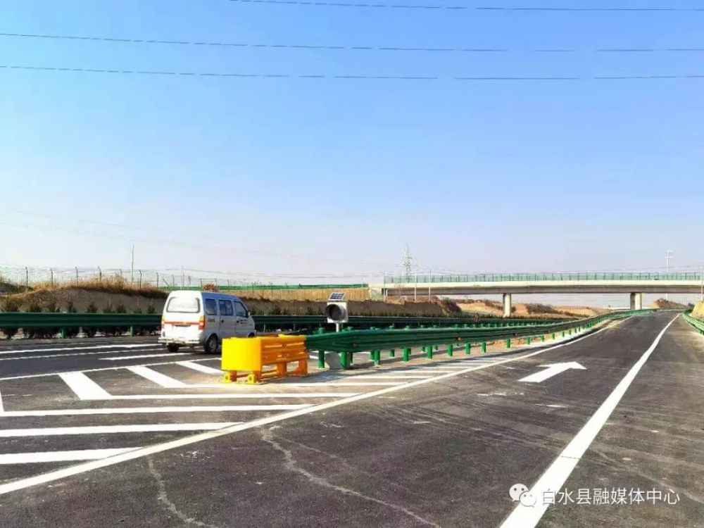 与正在建设的延长至黄龙高速公路相接:路线南至蒲城县以东的转弯村,与