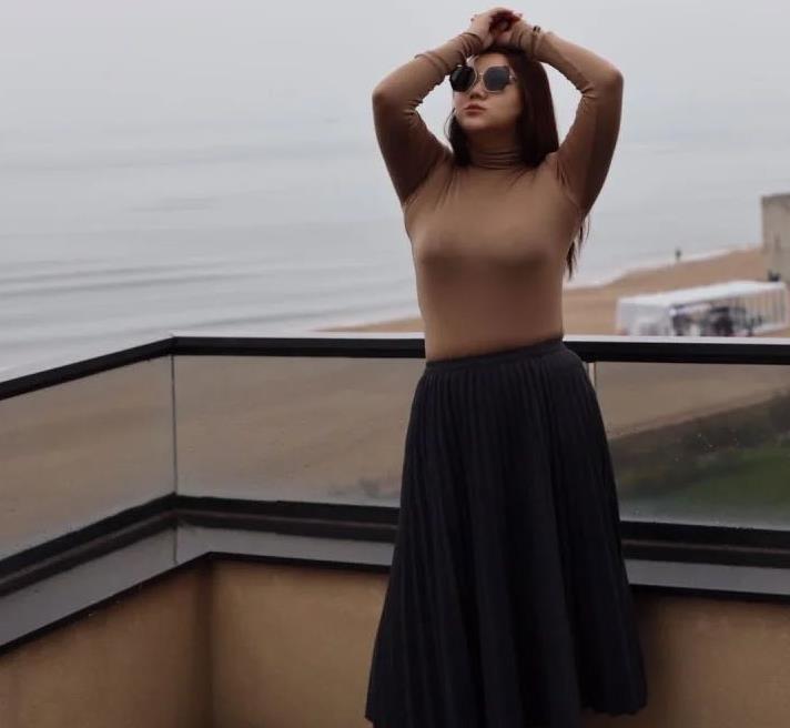 杨天真切胃手术不到俩月自曝瘦20斤,穿紧身衣展身材曲线,超自信