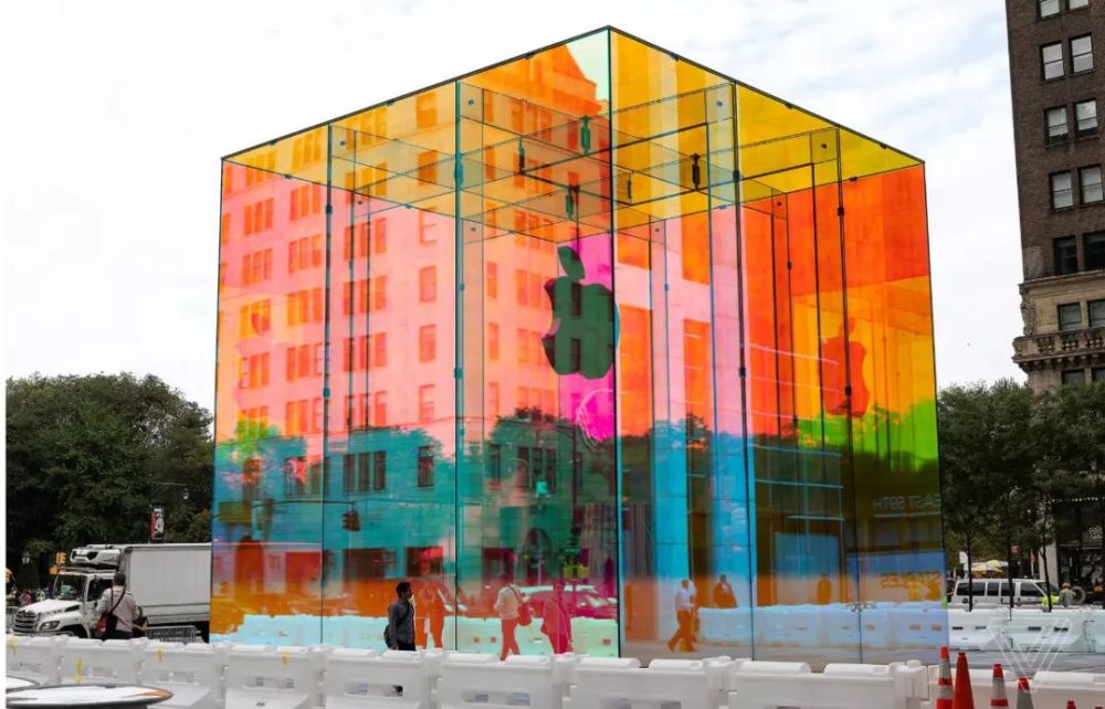 这个玻璃超级炫酷,居然还会变色?!_腾讯新闻