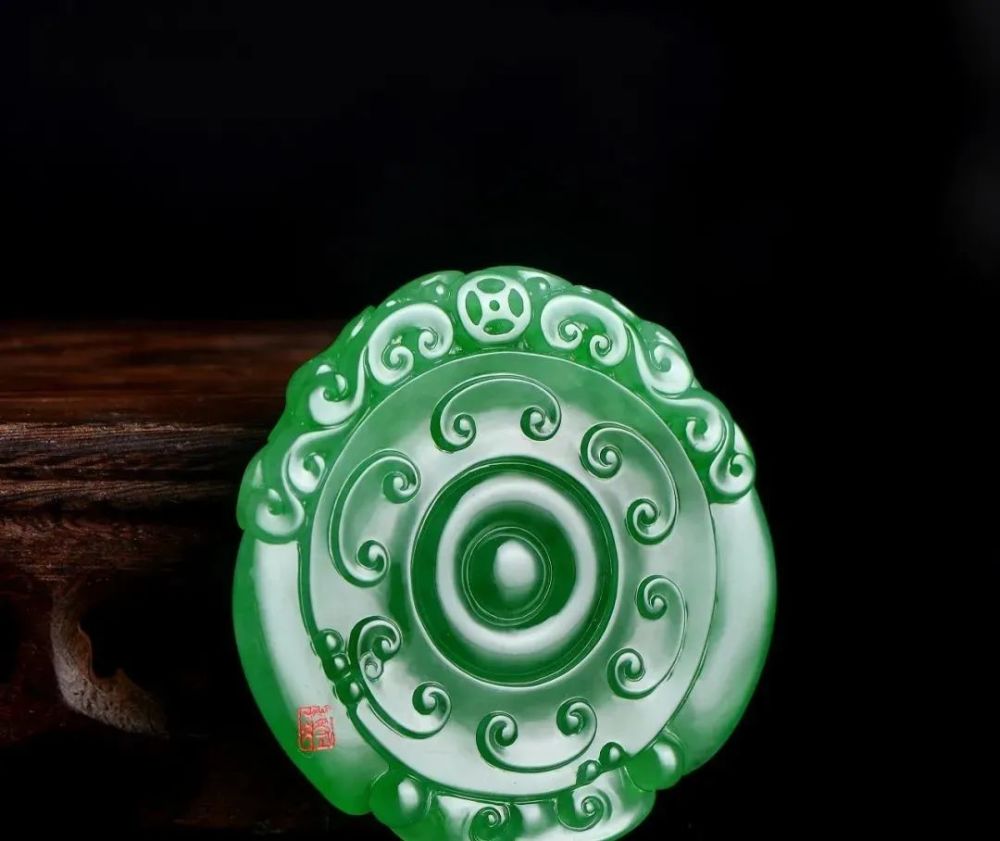 福寿如意端庄典雅   古朴厚重蒋红兵简介蒋红兵,广东省玉石雕刻大师