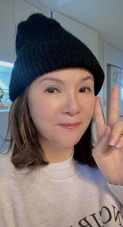 这是69岁你敢信黄莺莺冬至曝超狂嫩脸近照网惊不老传奇