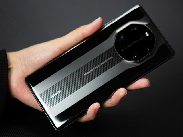 赛道灵感美学 华为mate40 rs保时捷设计新年好礼首选