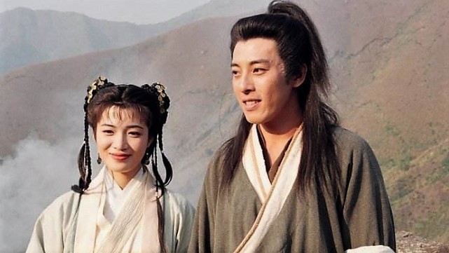 令狐冲在哪个女性面前最放松没错就是蓝凤凰