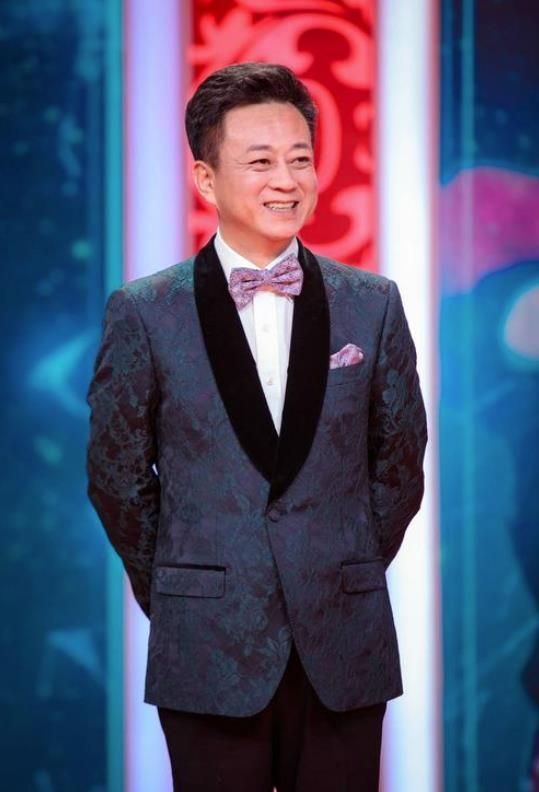 时隔2年,朱军说出"未为自己发声"真相,透着几分辛酸