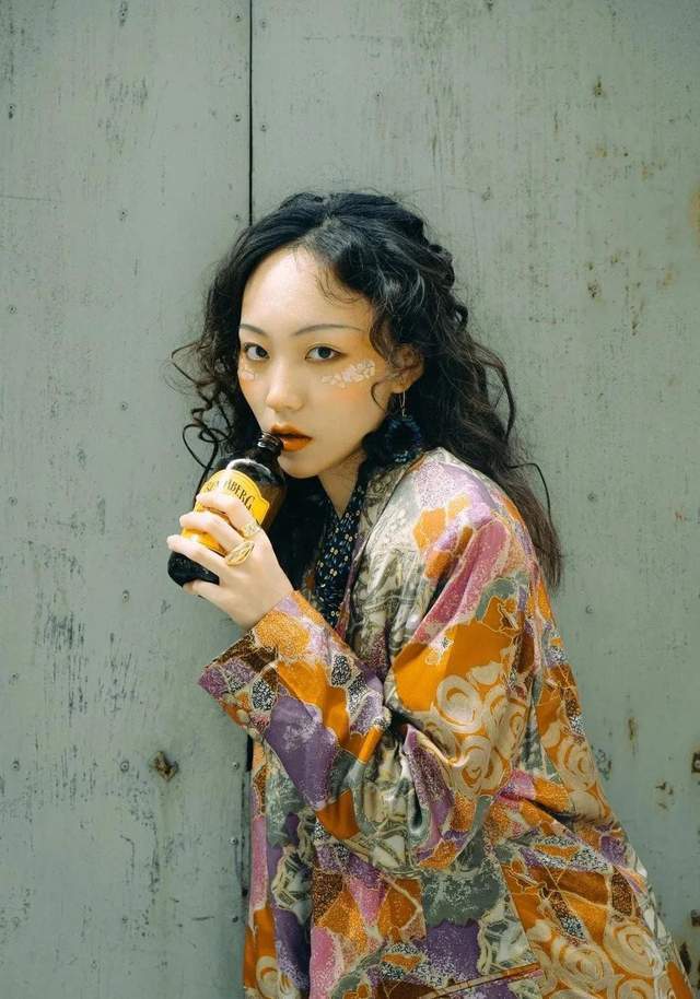 抖音"贝勒爷"?沙雕"邵雨轩"?其实是你高攀不起的超模_腾讯新闻