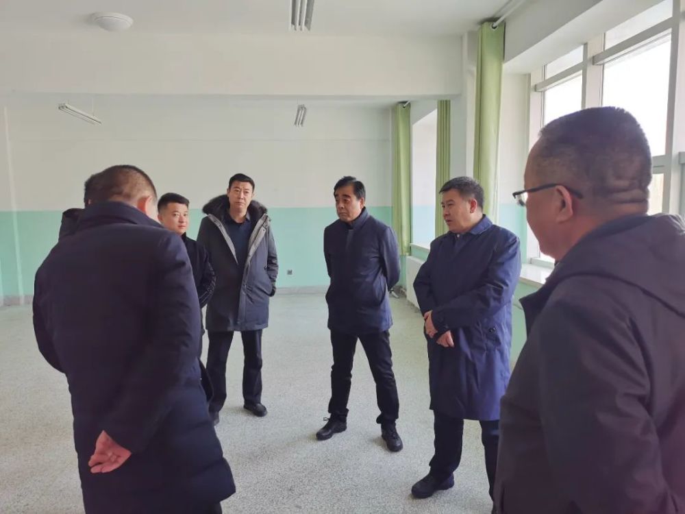 七里河区委主要领导调研农村义务教育学校布局调整工作