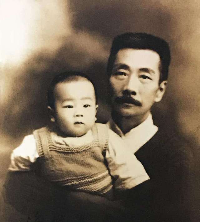 蔡元培老爺子又來邀請魯迅了,這回是在1927年到1931年,讓魯迅擔任了