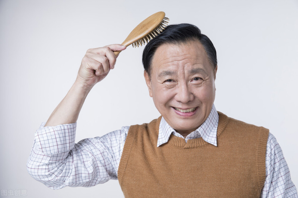 71岁男子花28万变年轻三年美容消费近百万 腾讯新闻