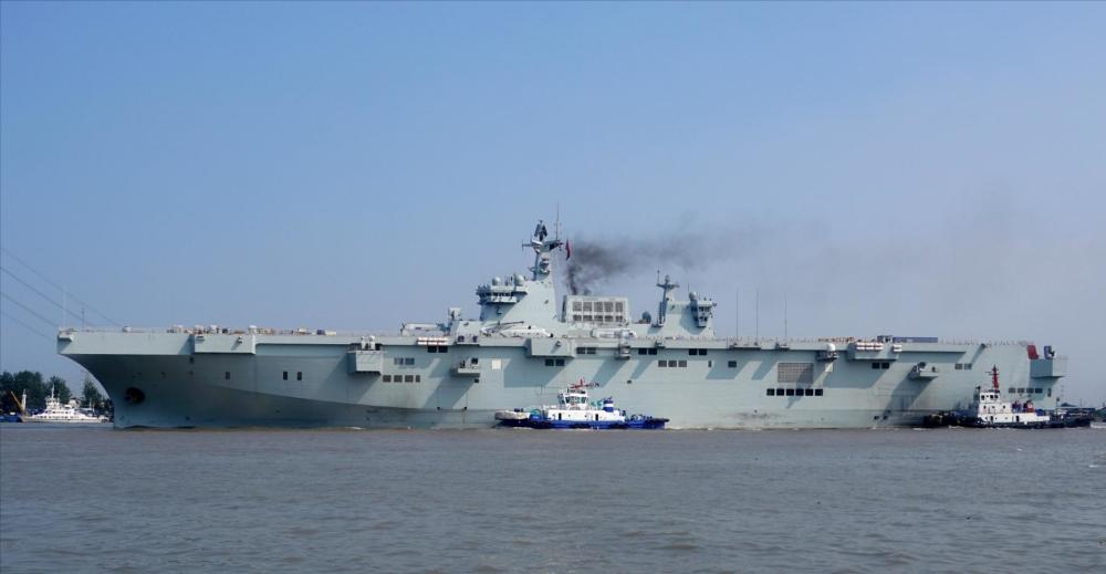 早上7时30分075准航母二号舰开始首次试航三号舰也将近期下水