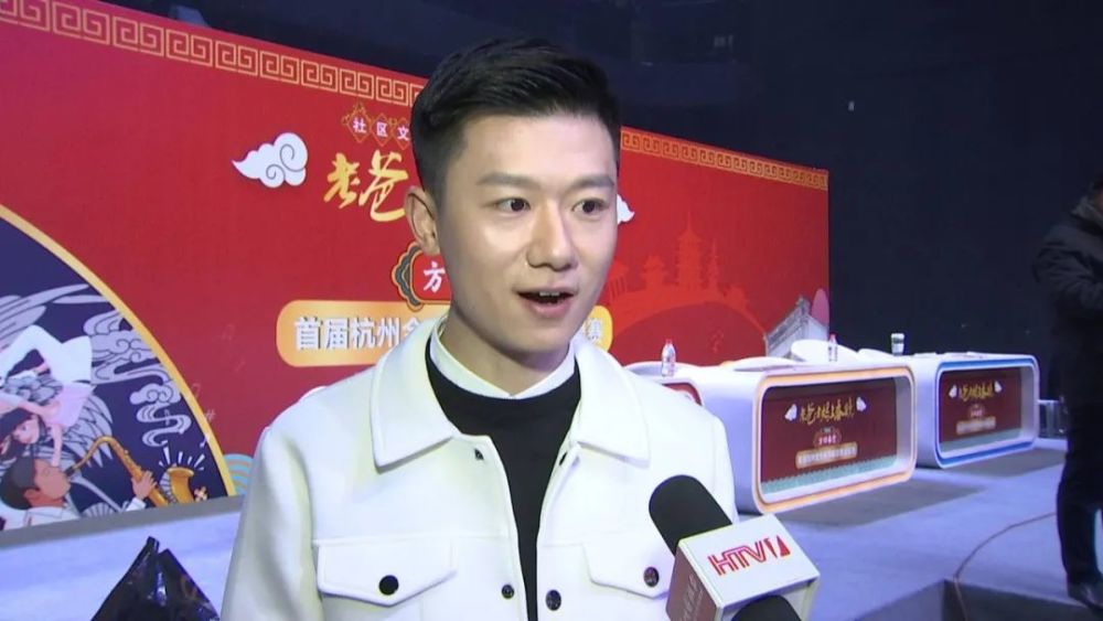 杭州电视台综合频道主持人 郭帅兵:我们首先选的一定是我能够参与进去