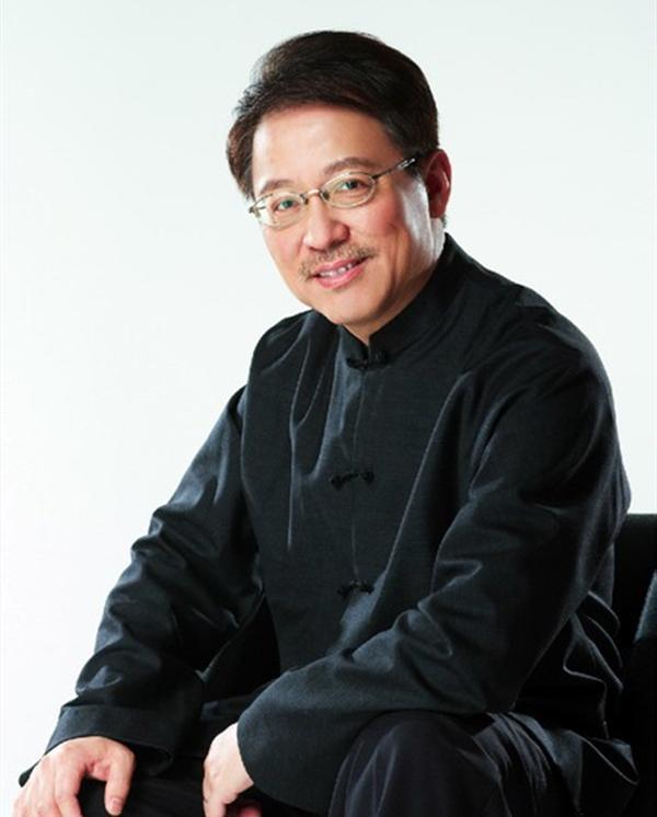 刘君祖近照很多人对《易经》产生误解的原因是它实在晦涩难懂,想要