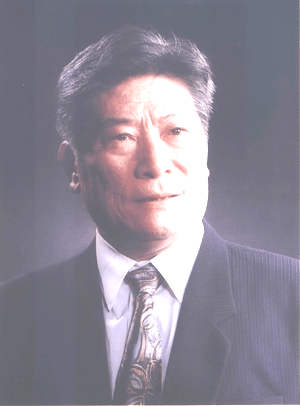 心系于学,血溶于教|他说不能把学生培养成容器