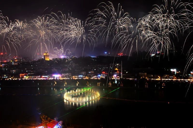 征集|"一河诗画 满城烟花"浏阳全国摄影作品展_腾讯新闻