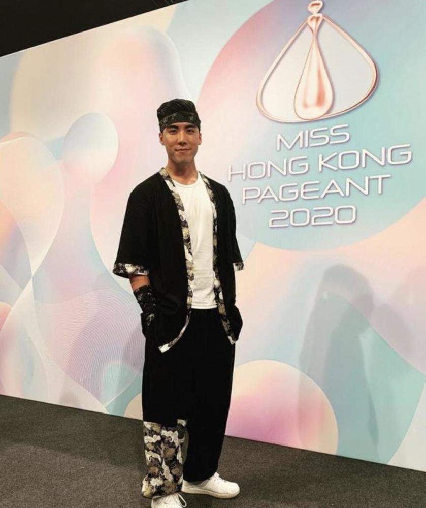 绿叶廖骏雄罕见携子同场合唱,头发胡子已花白,戾气锐减越发慈祥!