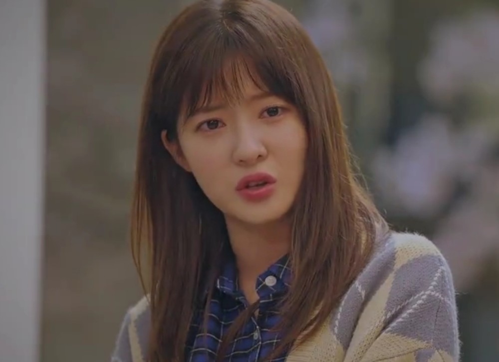 《顶楼》:开局就领盒饭,活在别人回忆的雪雅,为何被观众喜欢?