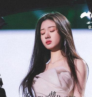 单依纯永不失联的爱录音版上线这次还作为电影推广曲上线