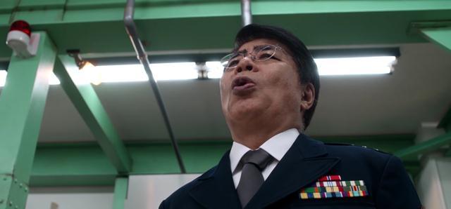 泽塔奥特曼21:栗山长官前后反差太大,他被赛雷布洛寄生了