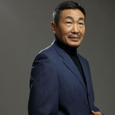 63岁老戏骨杜源娶四岁相识的青梅竹马38年无绯闻女儿原来是她