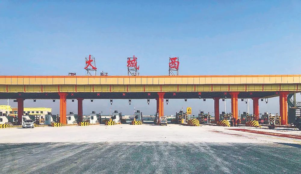 津石高速公路全线通车