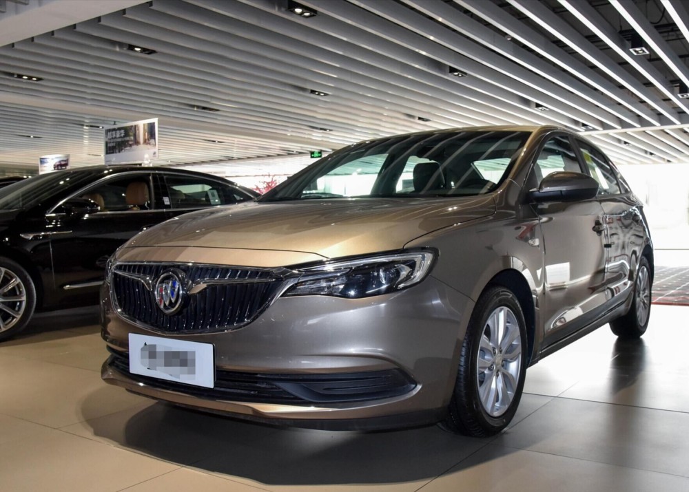 全新别克英朗13t混动油耗仅5升落地8万比朗逸帅气