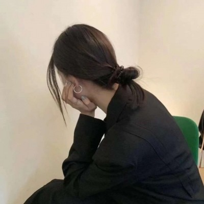 高冷复古女生头像