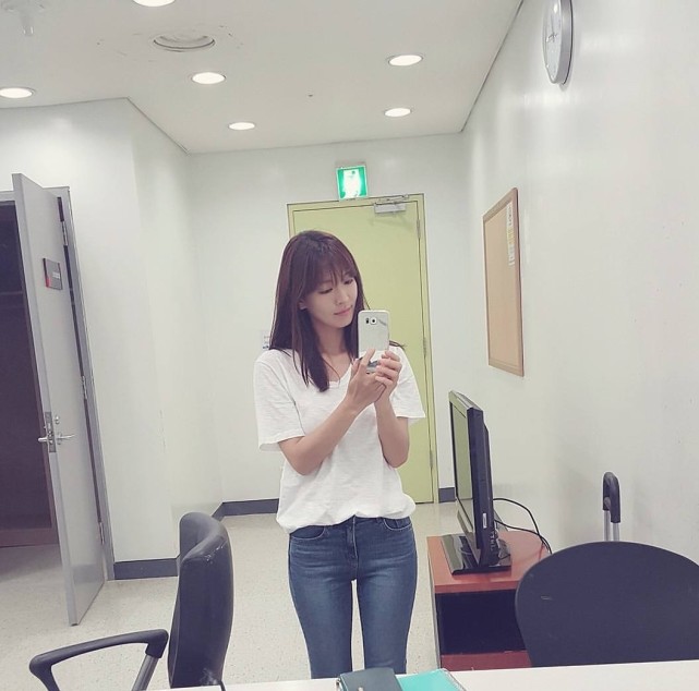 金素妍演技好颜值高私服造型更是具有借鉴性这么穿美到极致