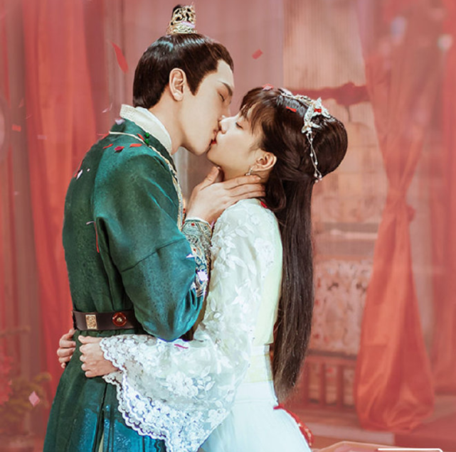 又一甜宠剧好评连连鬼马王妃降服冷面王爷连看8集根本停不下来