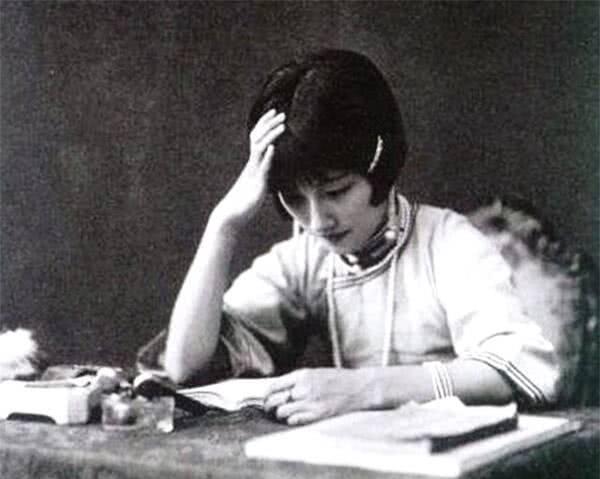 民国时期名媛的奢侈生活 1天3套衣服 仆人无数 一般人想象不到 民国时期 陆小曼 唐瑛 徐志摩 上海