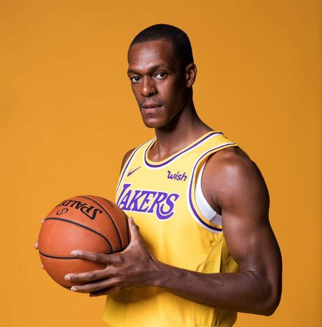 隆多签了大合同飘了女友有颜值有战力打一架值100万美元