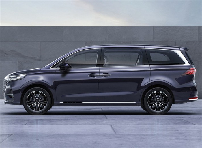 mpv市场中的一匹黑马荣威imax8