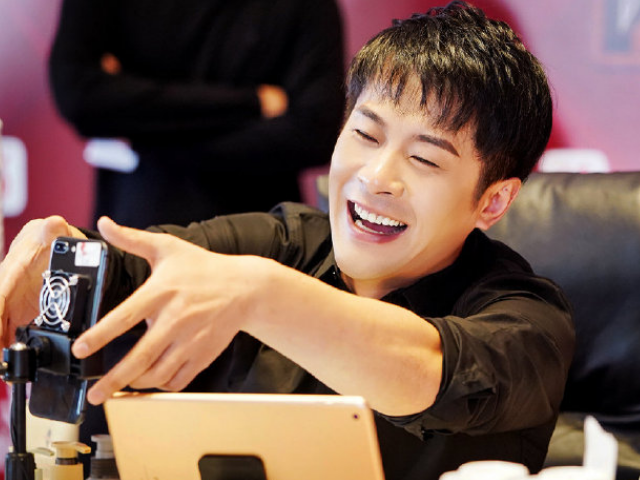 辛巴再迎坏消息燕窝公司已被专案组调查下一步将是818