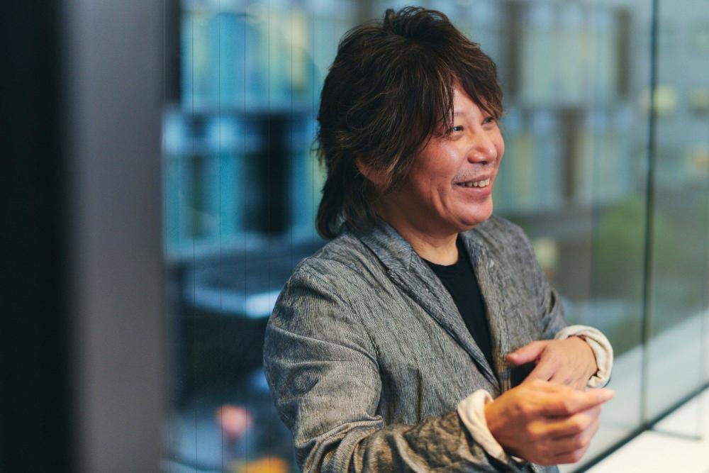 43岁松隆子旧照曝光,穿搭朴素和大16岁丈夫遛娃;与木村拓哉意难平cp