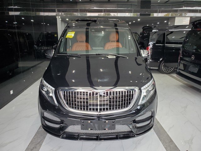 奔驰迈巴赫vs880商务车内饰高端大气,性价比超高