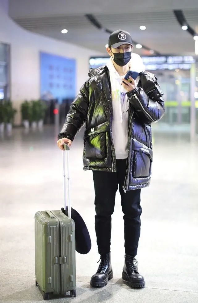 43岁黄晓明瘦了20斤这状态简直是小鲜肉衣品也没得说