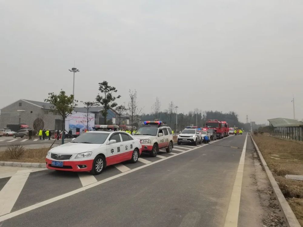 平洞高速公路图片