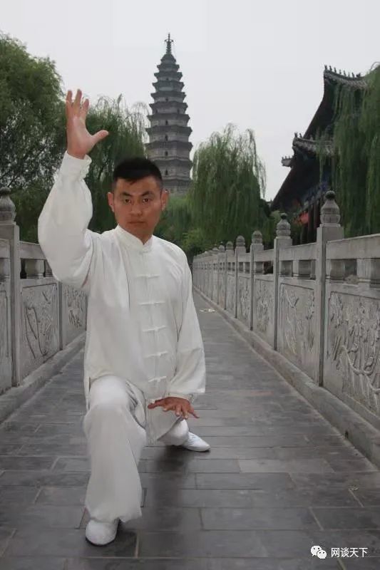 何伟诗作部分欣赏