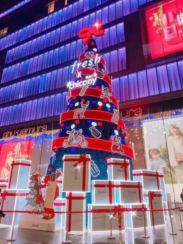 图 群光官方微信珞瑜路6号群光广场仿真雪花,雪地