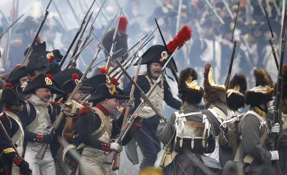 在铁律下排队枪毙拿破仑时代的军队是怎么作战的