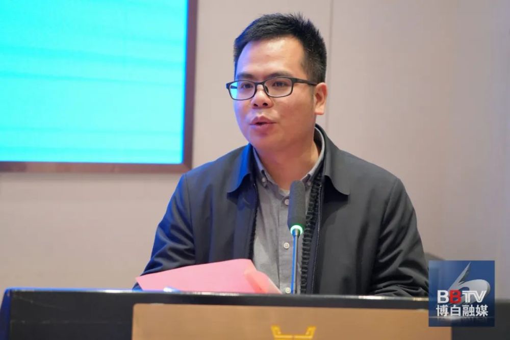 仪式最后,在罗宗光,林辉新等领导,嘉宾的共同见证下,孙国梁代表博白县