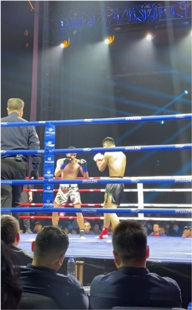 恭喜魏锐高鞭腿ko泰拳王莽星拿下今年含金量最高的一场比赛