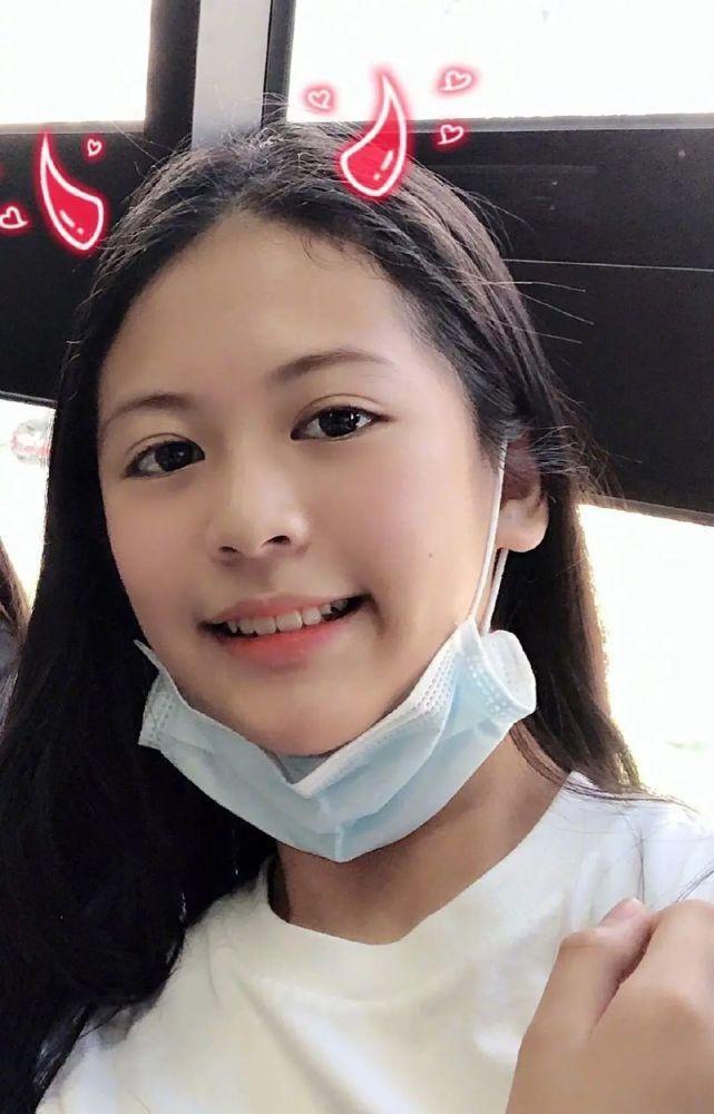 翁虹女儿才13岁就美成这样,不是混血儿却胜似混血儿!