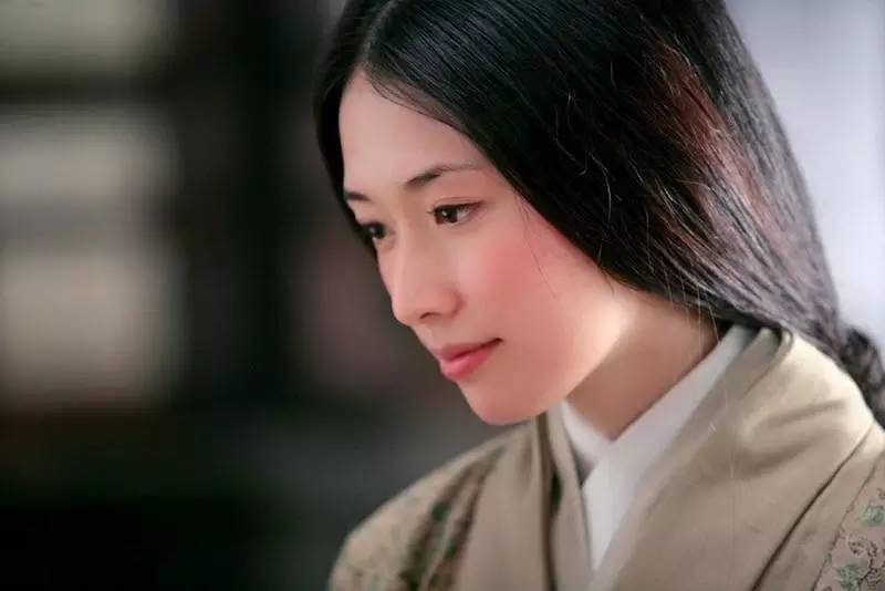 周瑜的妻子小乔貌美如花,她是怎么度过余生的?对此大家充满想象